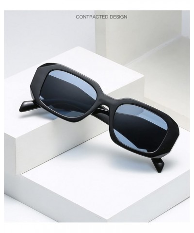 Square Men And Women Outdoor Sunglasses Vacation Fashion Decoration Trendy UV400 Sunglasses Gift 1 $15.64 Designer